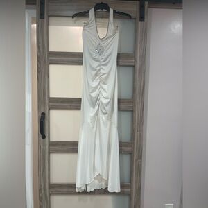 Roberta Bridal Green Ruched Sleeveless Gown